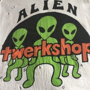 ALIEN 👽 TWERKSHOP MUSCLE TANK